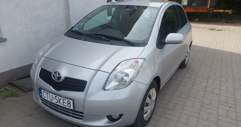 Toyota Yaris cena 12999 przebieg: 140000, rok produkcji 2008 z Tuchola małe 232